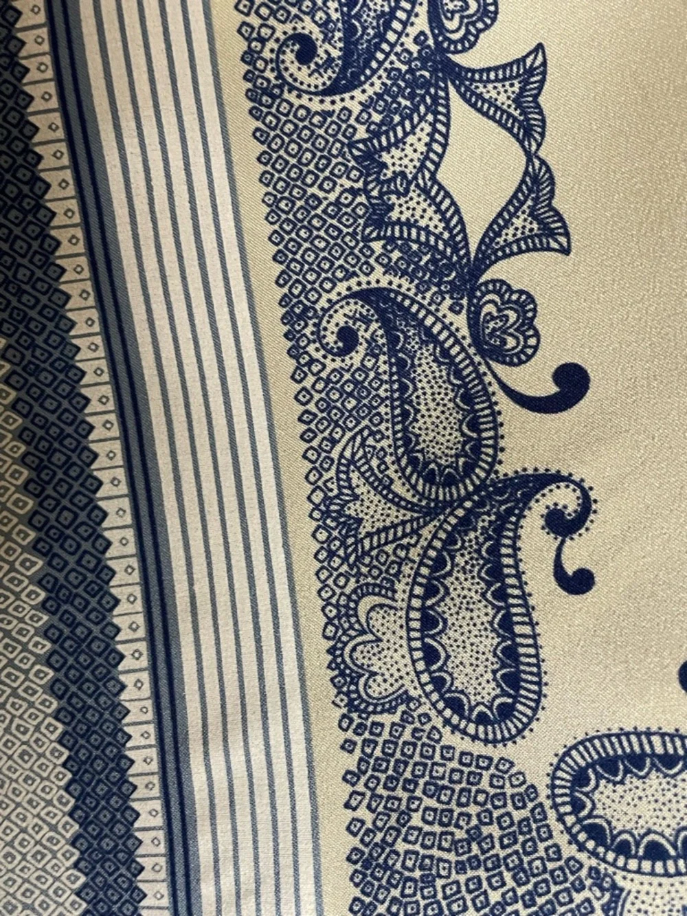 Vintage Sally Gee Paisley Poly Scarf 14 x 44 Good Condition - Picture 5 of 6